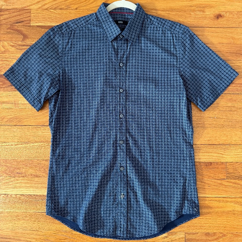 BOSS by Hugo Boss Short Sleeve Button Down Shirt - Blue w/ White Pattern - Small
